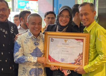 Pemkot Palu Terima Penghargaan Percepatan Penurunan Stunting Dari Mendagri RI