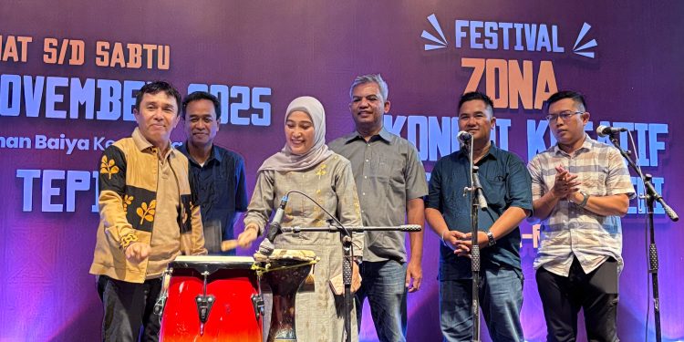 Kadis Pariwisata Kota Palu Buka Festival Zona Ekonomi Perempuan Taweli