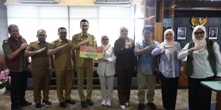 Pemkot Palu Serahkankan Bantuan Kemanusiaan Peduli Bencana Banjir Kepada Pemprov Aceh